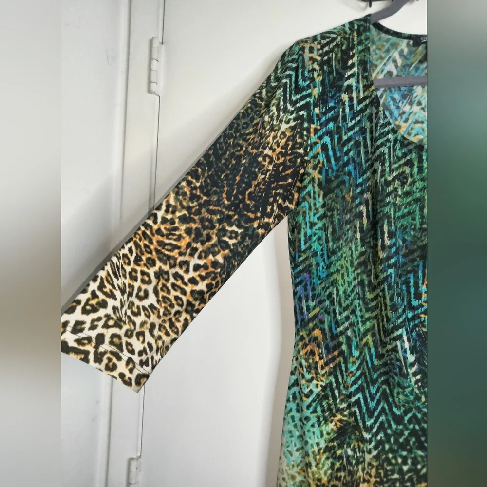 Glamour (Size 8) Multicolored Animal Print Fitted Stretch Sheath Dress
